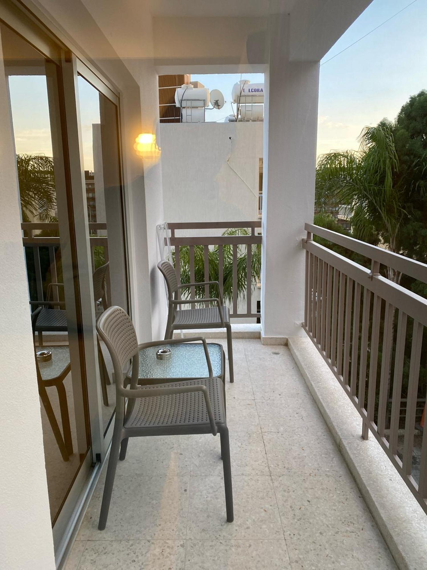 T&L Apartments Agiaos Tychonas ليماسول المظهر الخارجي الصورة
